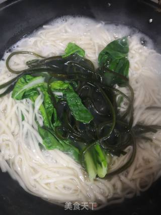 海带鸡丝面的做法步骤：3