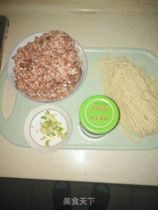 四川担担面的做法步骤：1