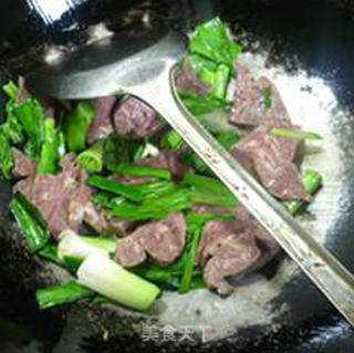 大蒜炒猪肺的做法步骤：7