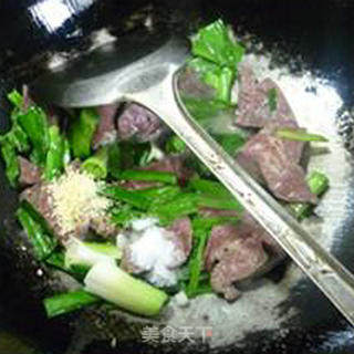 大蒜炒猪肺的做法步骤：8