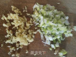 猪肉杏鲍菇胡萝卜包子的做法步骤：5