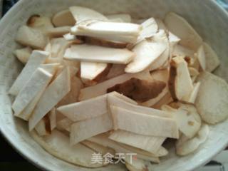 猪肉杏鲍菇胡萝卜包子的做法步骤：8