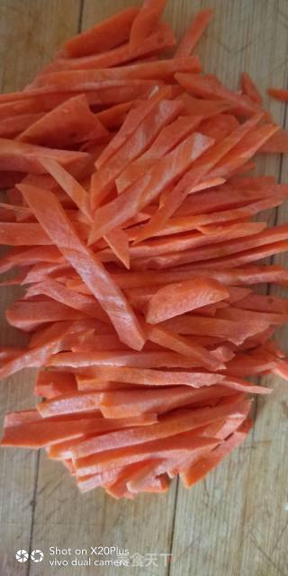 凉拌都干豆腐菠菜的做法步骤：2