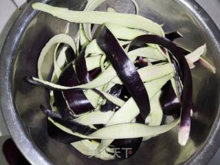 凉拌茄子皮的做法步骤：1