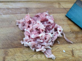肉丝扒油菜的做法步骤：1