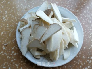 杏鲍菇炒儿菜的做法步骤：2
