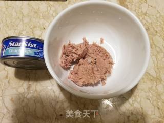 吞拿鱼鸡蛋三文治的做法步骤：2