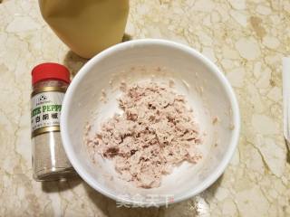 吞拿鱼鸡蛋三文治的做法步骤：3