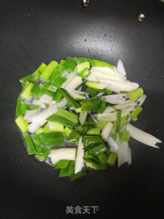 葱香豆腐的做法步骤：2