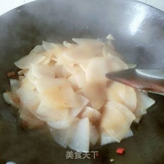 素炒萝卜片的做法步骤：4
