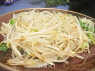 葱香豆芽的做法步骤：4