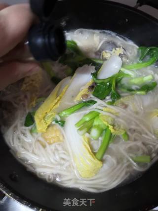 筒骨青菜面的做法步骤：4