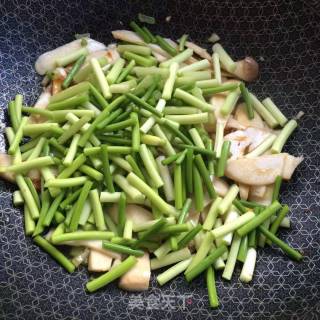 杏鲍菇炒蒜苔的做法步骤：7