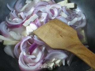 洋葱炒老豆腐的做法步骤：6