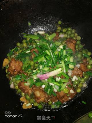 排骨炒豌豆的做法步骤：9