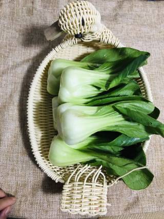 香菇小油菜的做法步骤：1