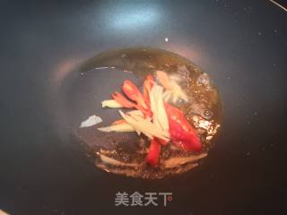 牛肉炒莲藕的做法步骤：1