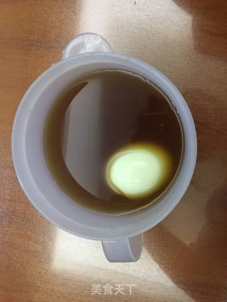 莲蓬须煮鸡蛋（去胎毒）的做法步骤：1