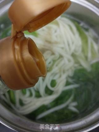 香肠生菜面的做法步骤：3