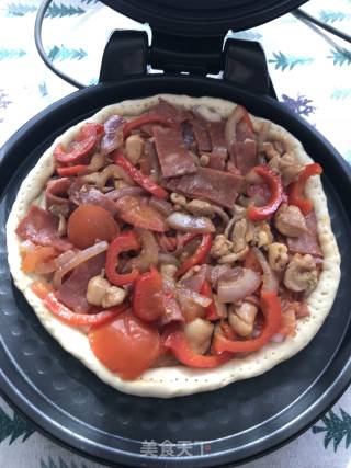 培根鸡腿肉披萨的做法步骤：7