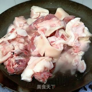 猪脚烧梅干菜的做法步骤：5