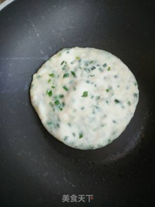 韭菜油饼的做法步骤：17