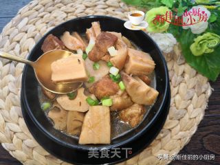 蹄髈焖藕的做法步骤：10
