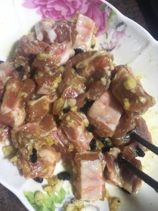 香芋蒸排骨的做法步骤：3