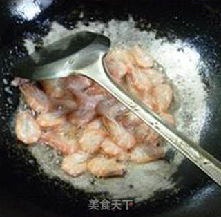 荷兰豆炒江白虾的做法步骤：4