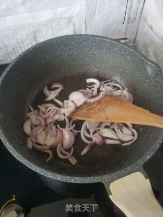 洋葱炒土豆的做法步骤：2