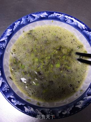 香椿煎蛋的做法步骤：8