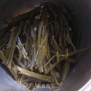 黄瓜丝拌海带的做法步骤：2