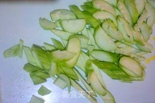 丝瓜炒鸡蛋的做法步骤：2
