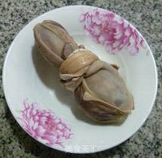 胡萝卜青菜炒鹅胗的做法步骤：2