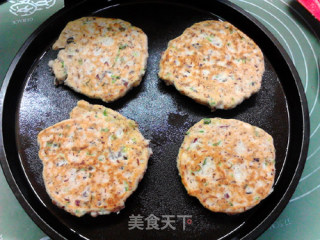 无粉葱香腊肉菠萝蜜核松饼的做法步骤：12