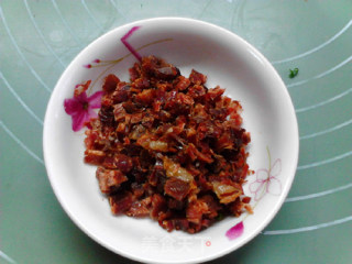 盐菜腊肉炒方便面的做法步骤：4