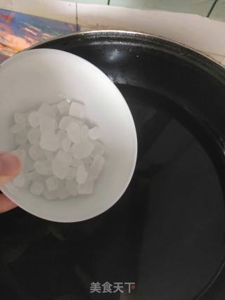 银耳雪梨红枣枸杞汤的做法步骤：5
