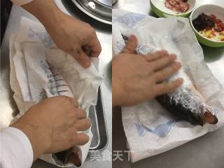 红烧鲈鱼的做法步骤：2