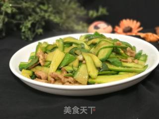 水果黄瓜炒肉片的做法步骤：7