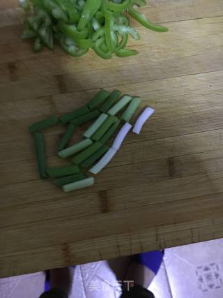 青椒土豆丝的做法步骤：4