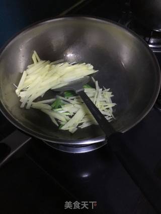 青椒土豆丝的做法步骤：6