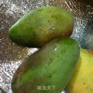 芒果奶昔的做法步骤：1
