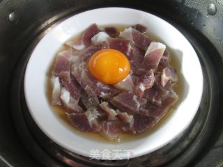 鸭蛋蒸咸肉的做法步骤：7