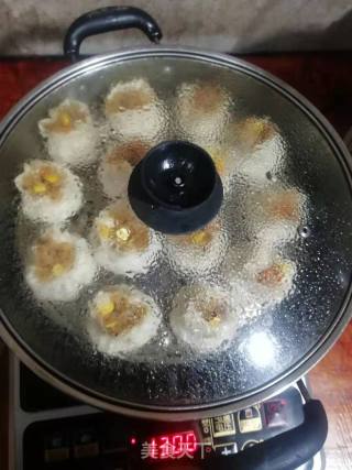 玉米香菇肉末烧卖的做法步骤：7