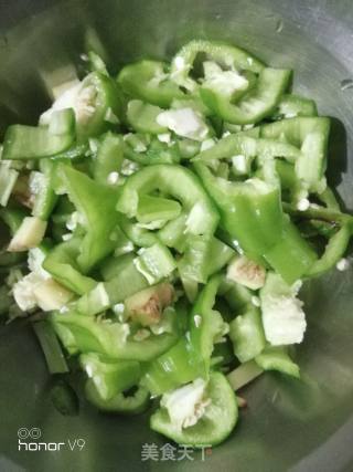 蒜香鸭脖的做法步骤：2