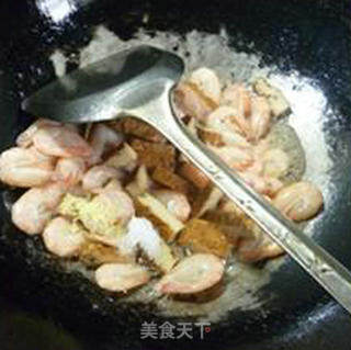 香干炒江白虾的做法步骤：7