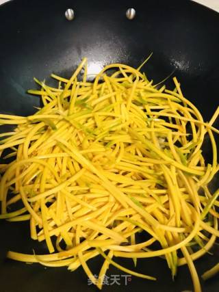 小炒南瓜丝的做法步骤：4