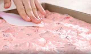 【草莓牛轧糖】的做法步骤：8