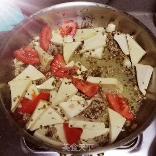 芽菜烩豆腐的做法步骤：4