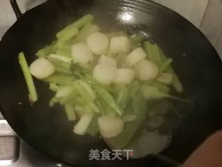 西芹XO酱炒带子的做法步骤：5